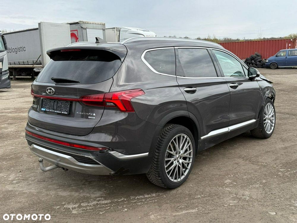 Hyundai Santa Fe - 4