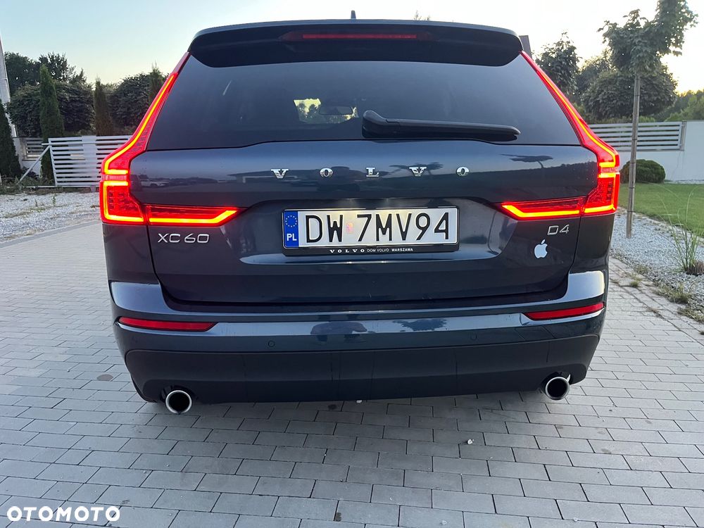 Volvo XC 60 D4 Geartronic Momentum Pro - 11