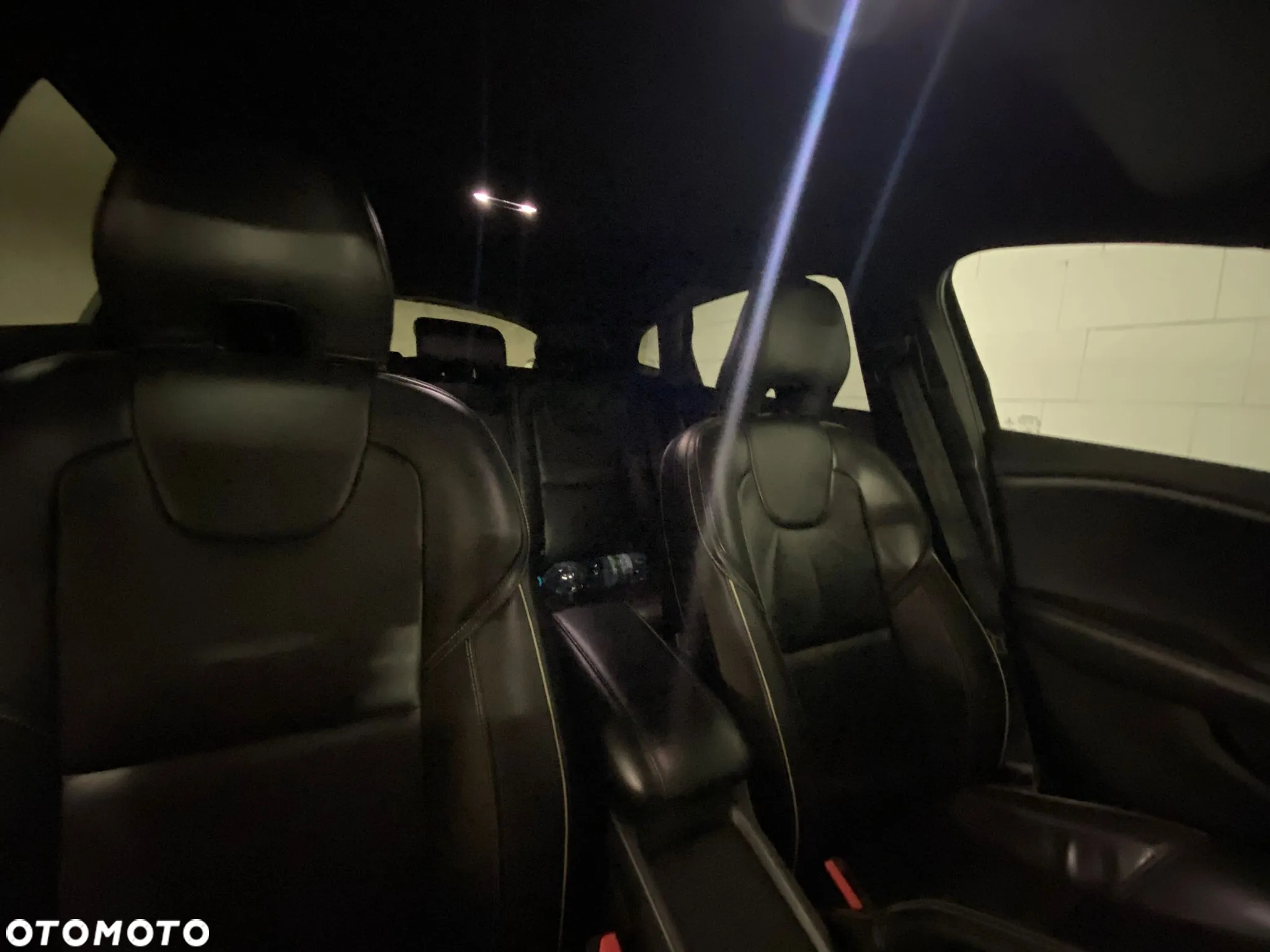 Volvo V40 D3 Drive-E R-Design Momentum - 5