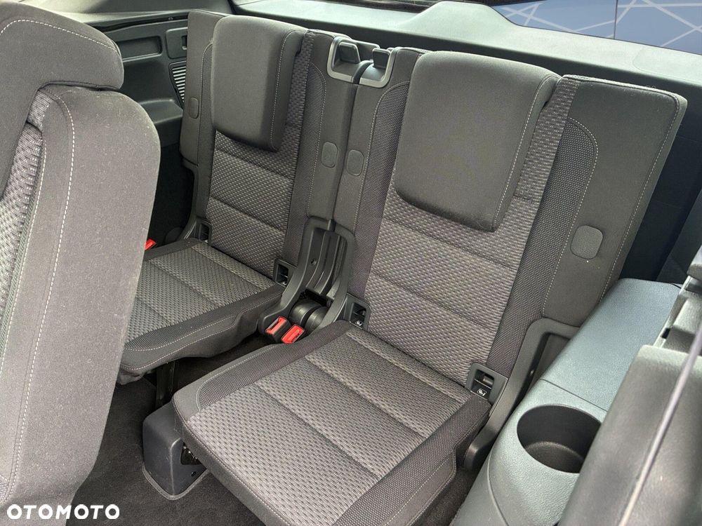 Volkswagen Touran - 8