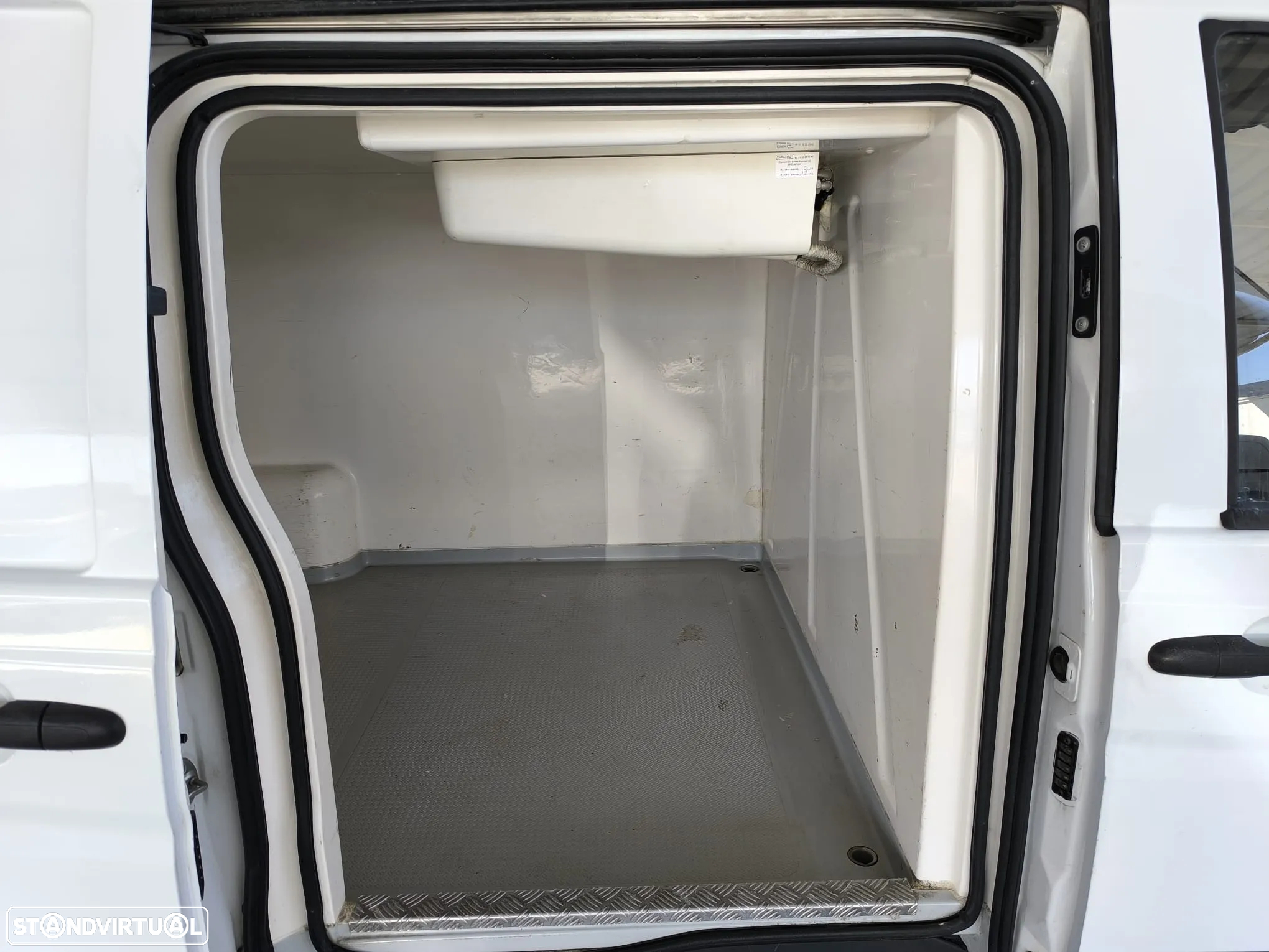 Mercedes-Benz Vito 113 CDI c/Caixa Frigorifica - 16