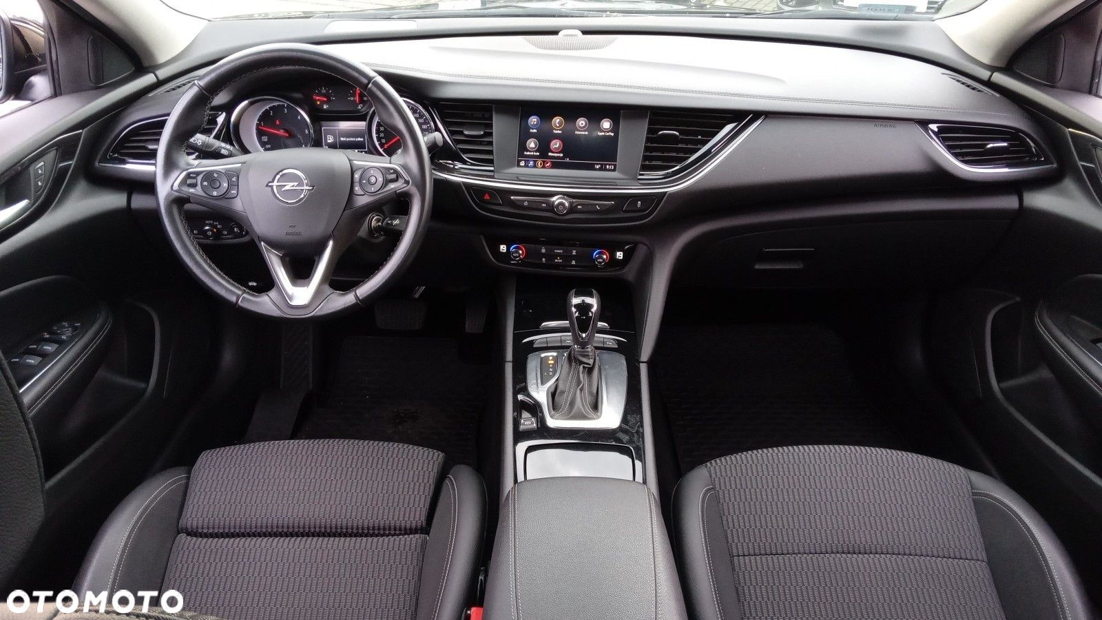 Opel Insignia - 11