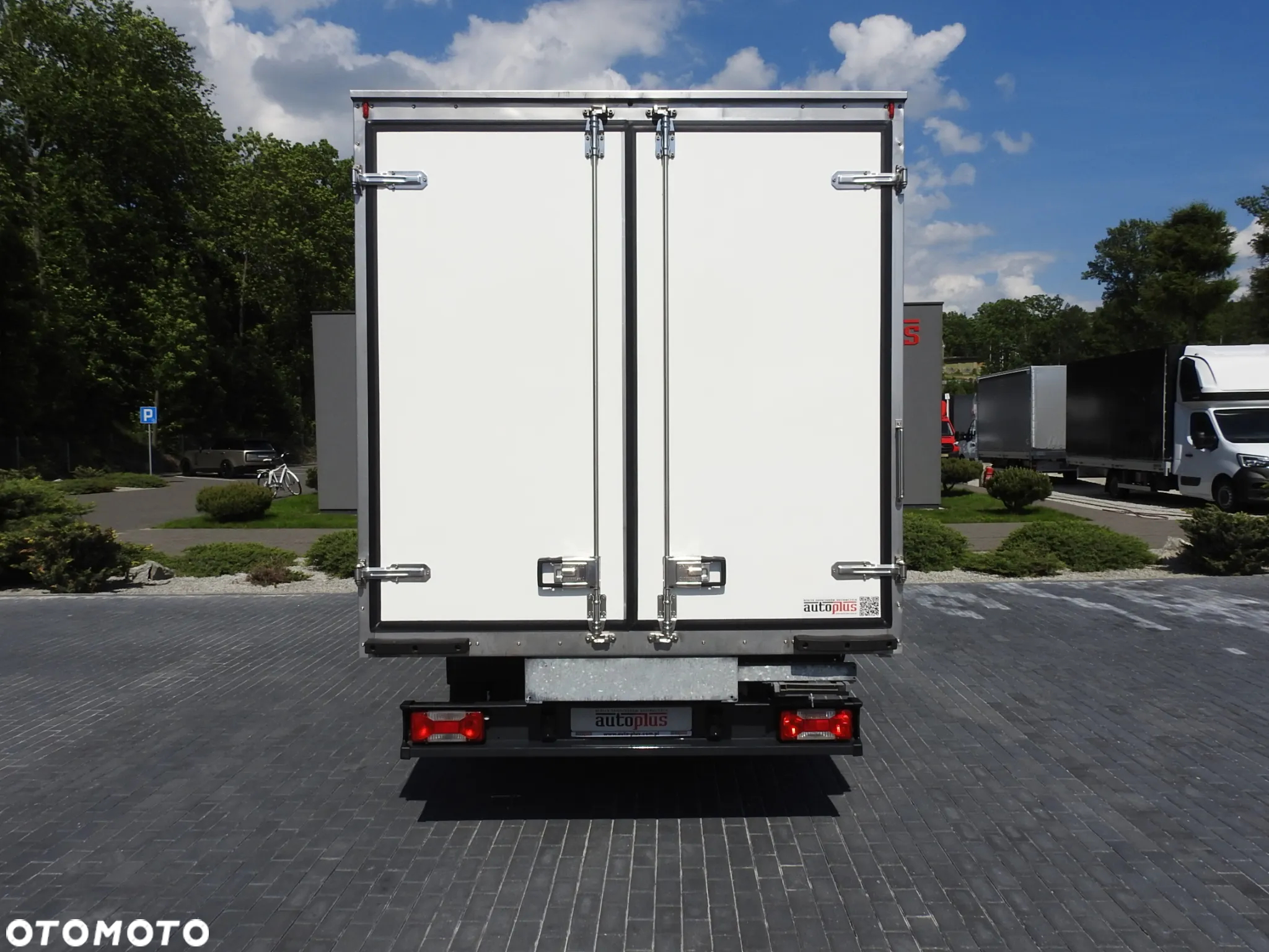 Iveco DAILY 50C15 CHŁODNIA KONTENER -5*C ZASILANIE 230V KLIMATYZACJA BLIŹNIACZE KOŁA 150KM [ 279041 ] - 12