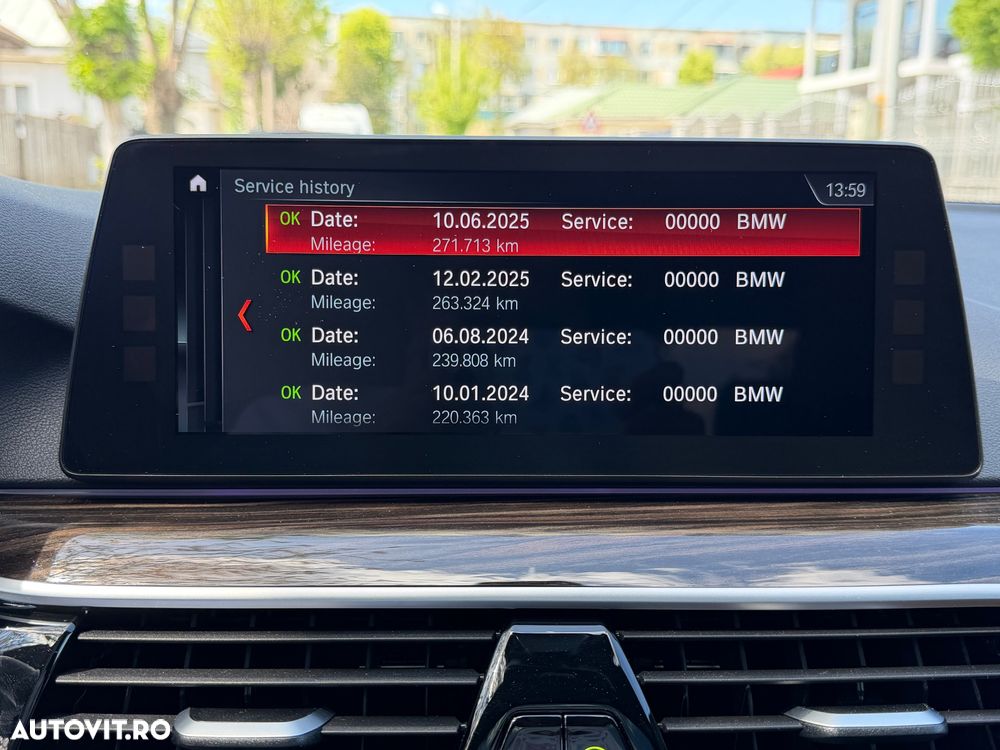 BMW Seria 5 530d xDrive AT - 17