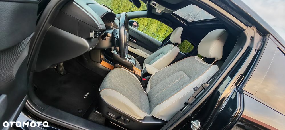 Mazda MX-30 e-SKYACTIV MAKOTO - 12