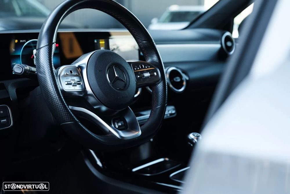Mercedes-Benz A 160 AMG Line - 22
