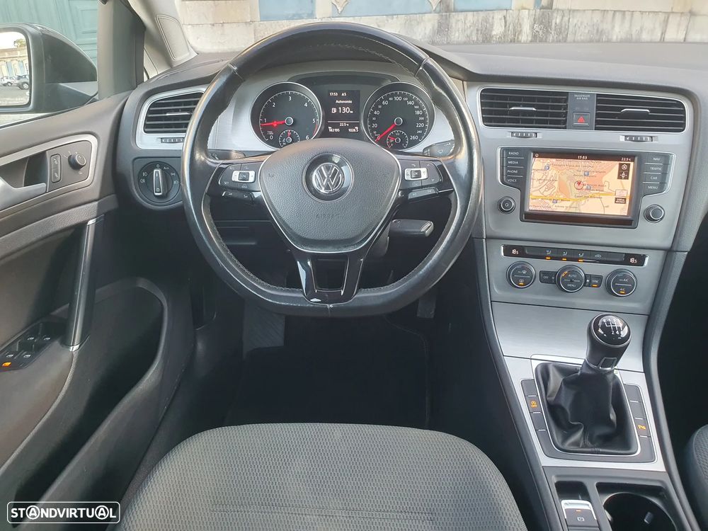 VW Golf 1.6 TDI Confortline - 36
