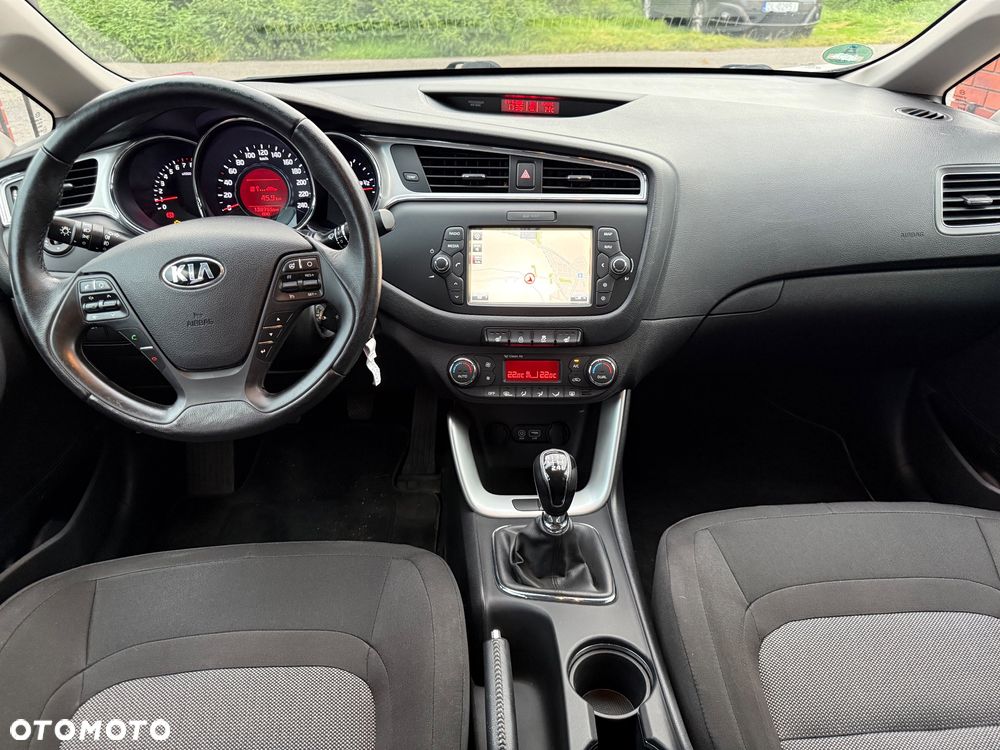 Kia Ceed Cee'd 1.6 GDI L Business Line - 17