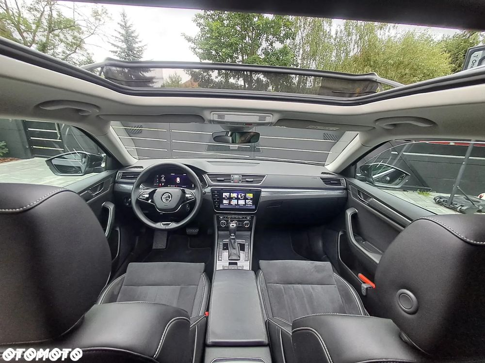 Skoda Superb 2.0 TDI DSG Premium Edition - 19