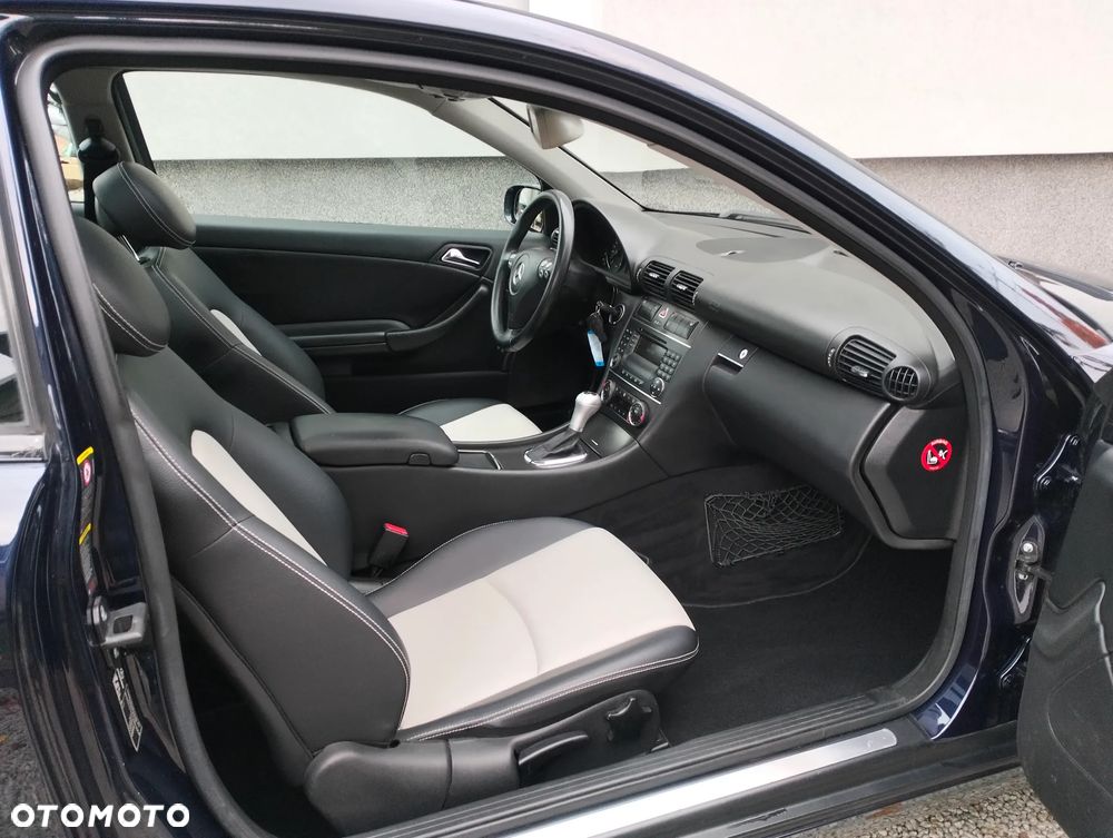 Mercedes-Benz Klasa C 180 Kompressor Sportcoupe Automatik Sport Edition - 11