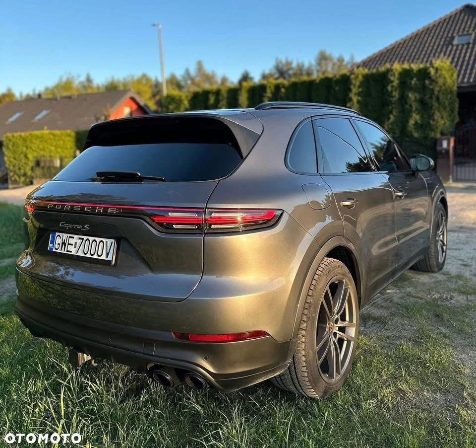 Porsche Cayenne S - 4