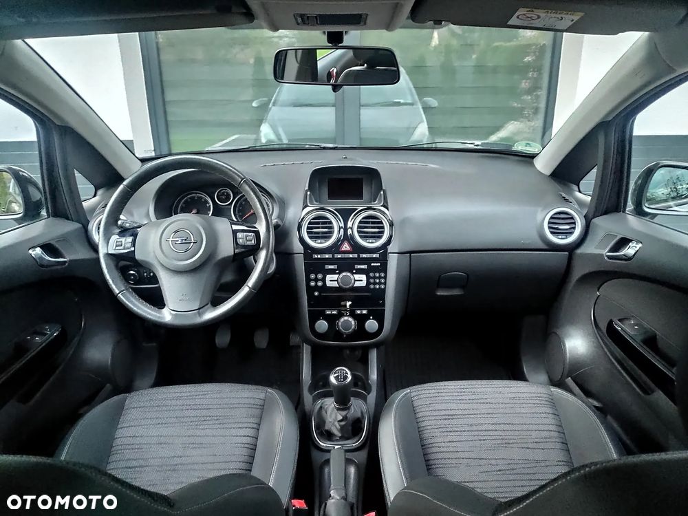 Opel Corsa - 8