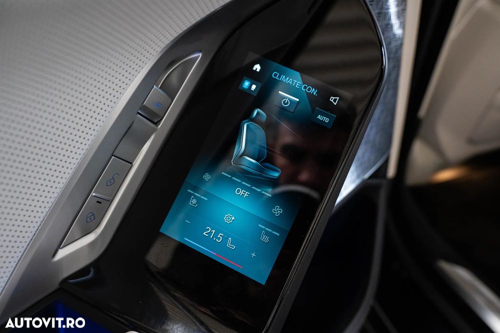 BMW Seria 7 750e xDrive AT PHEV - 32