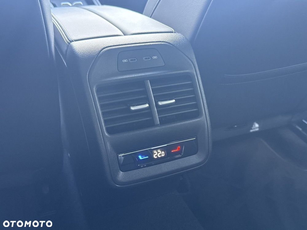 Volkswagen Passat Variant 2.0 TDI SCR Elegance DSG - 40