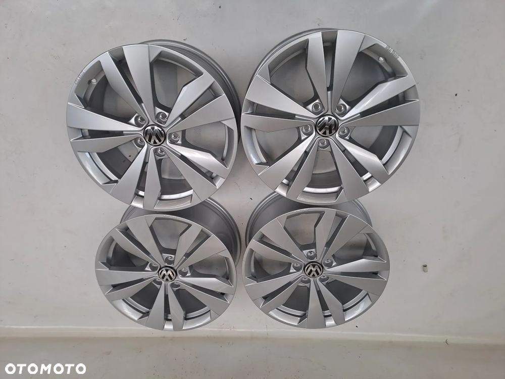 FELGI 5x112 7,5Jx18 CALI ET50 10A071498 VW TIGUAN TOURAN D3 D4 A TAKŻE Audi Seat Skoda DEMO Komplet - 2
