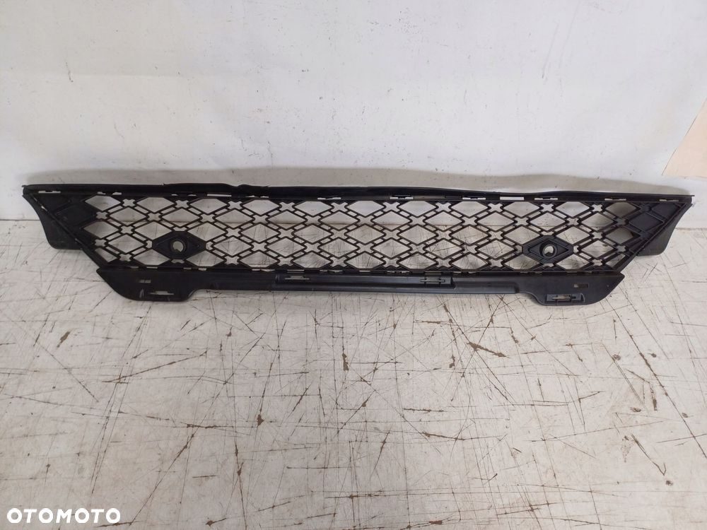 kratka środkowa zderzaka skoda enyaq 5la - 1