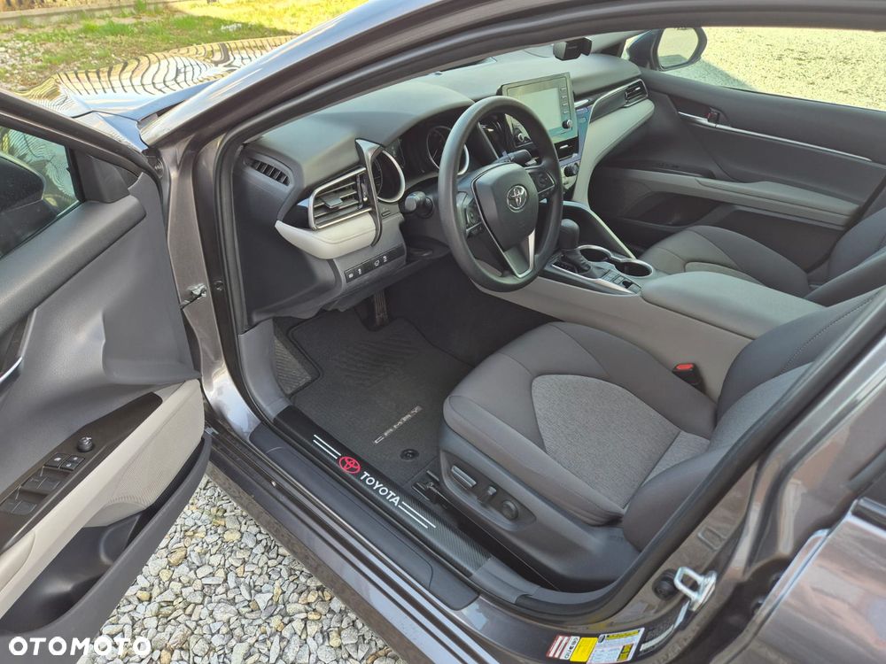 Toyota Camry 2.5 Hybrid Comfort CVT - 5