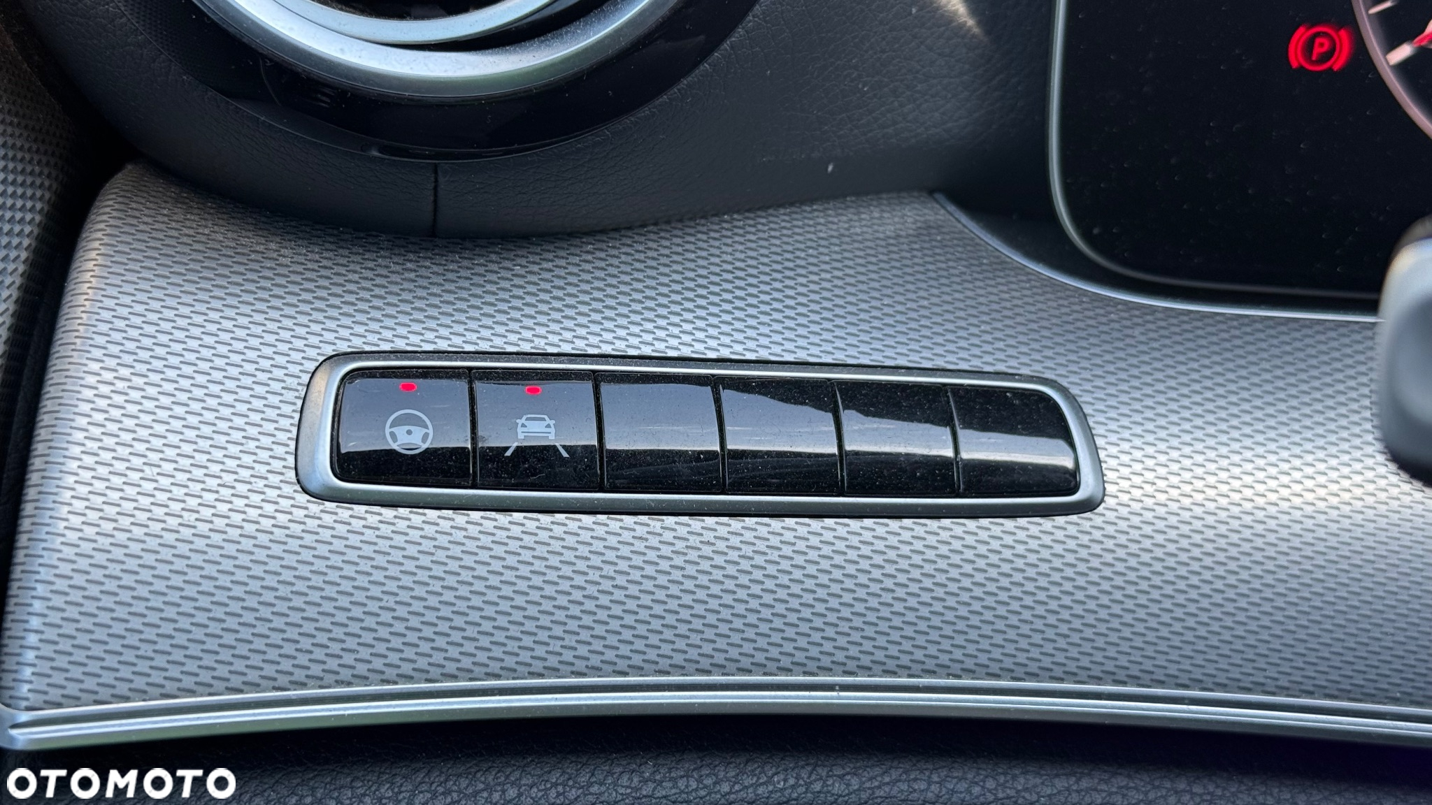 Mercedes-Benz Klasa E 220 d 4-Matic Business Edition 9G-TRONIC - 16