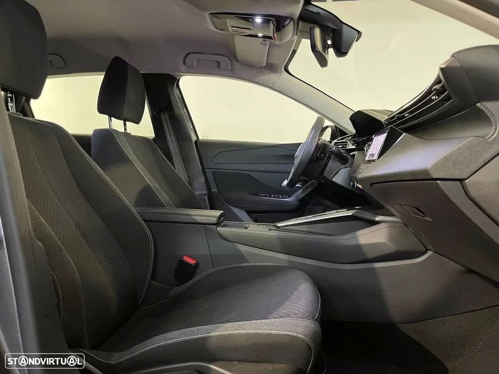 Peugeot 308 SW BlueHDi 130 EAT8 Stop & Start Active — fotografia 14