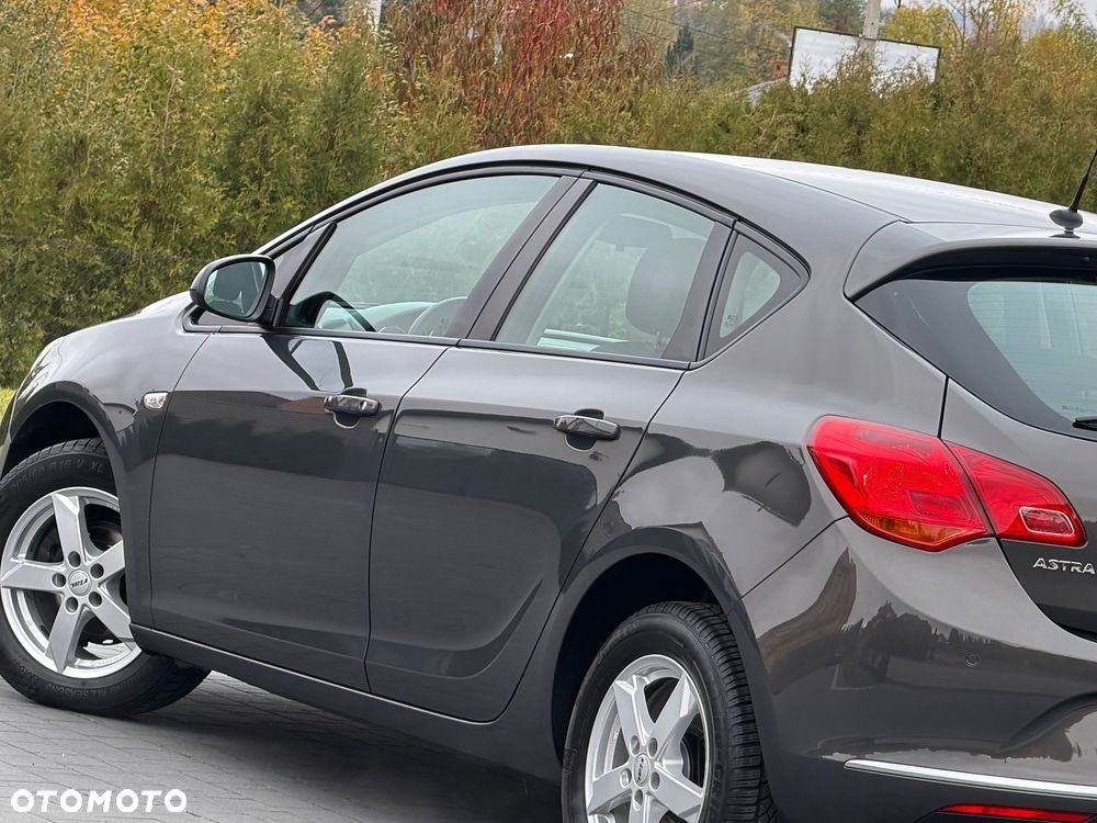 Opel Astra 2015