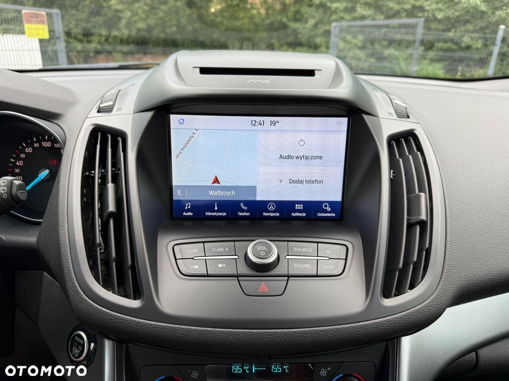 Ford Kuga 1.5 EcoBoost 2x4 Titanium - 16