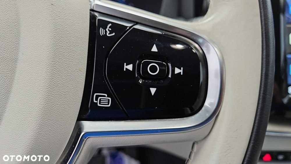 Volvo XC 60 B4 B Plus Bright - 16