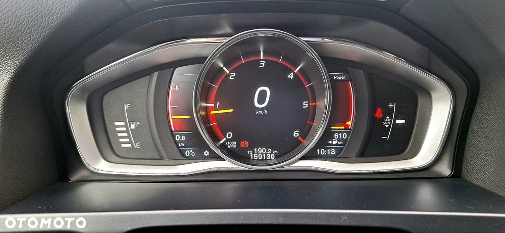 Volvo V60 D3 R-Design - 11