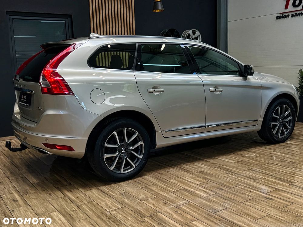 Volvo XC 60 D4 Momentum - 8