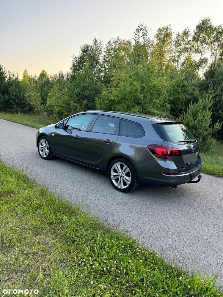 Opel Astra IV 2.0 CDTI Cosmo - 5