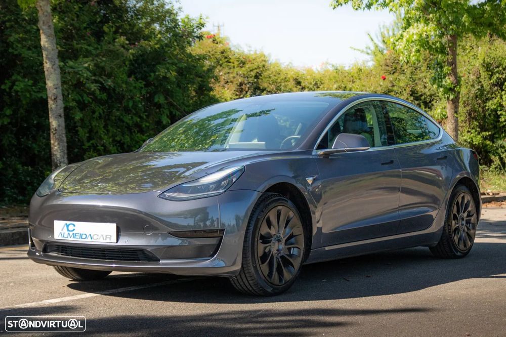 Tesla Model 3 Standard Range Plus RWD - 3