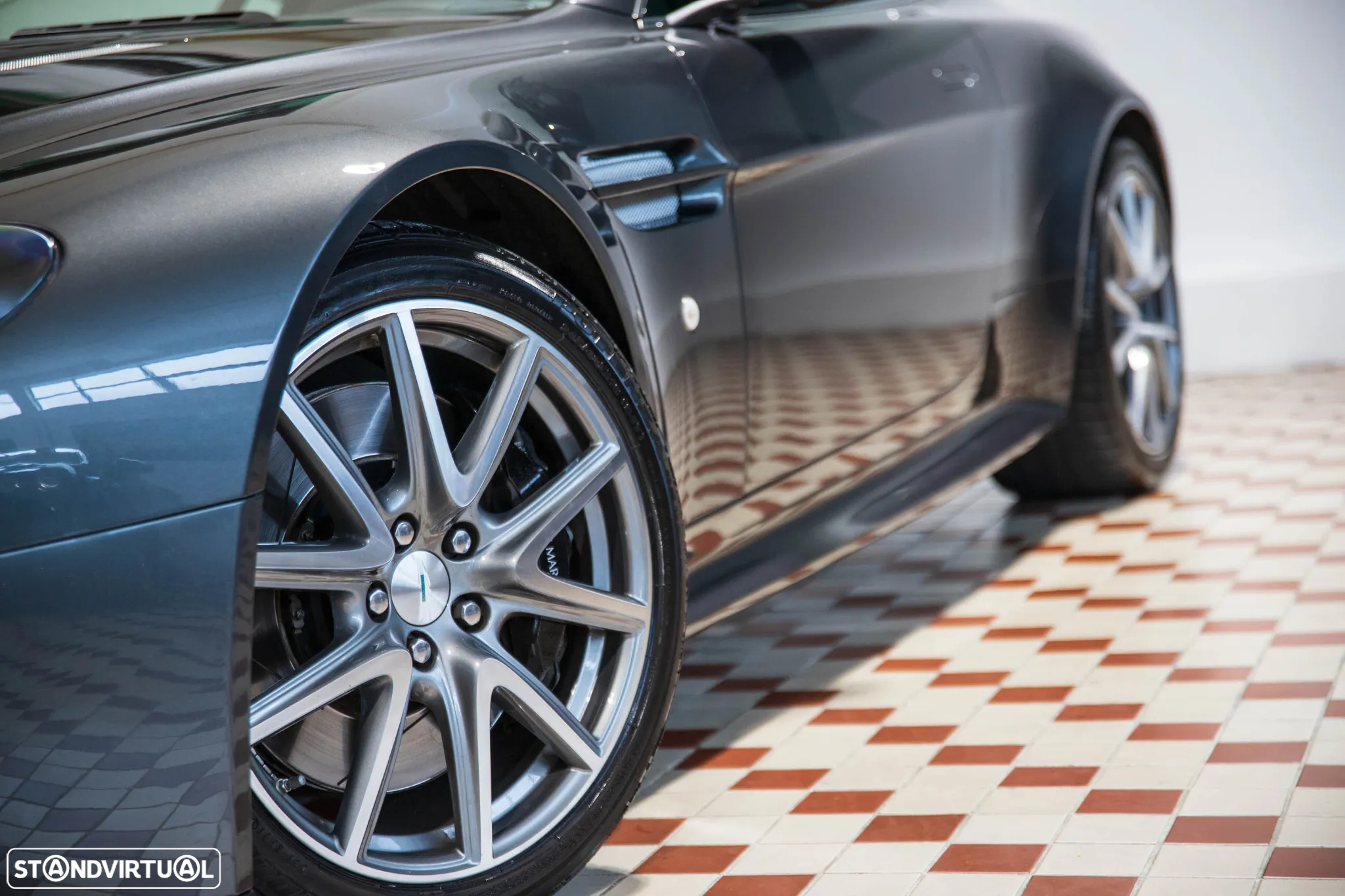 Aston Martin Vantage Coupe V8 S Sportshift - 9
