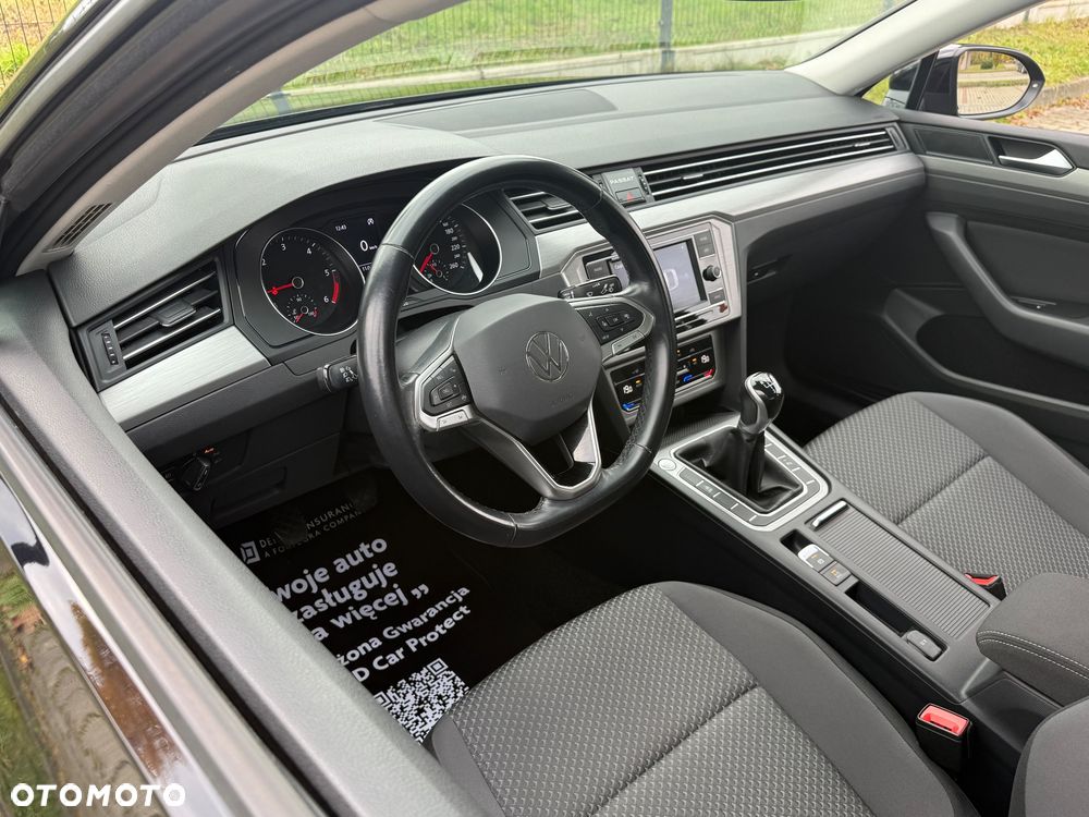 Volkswagen Passat - 25