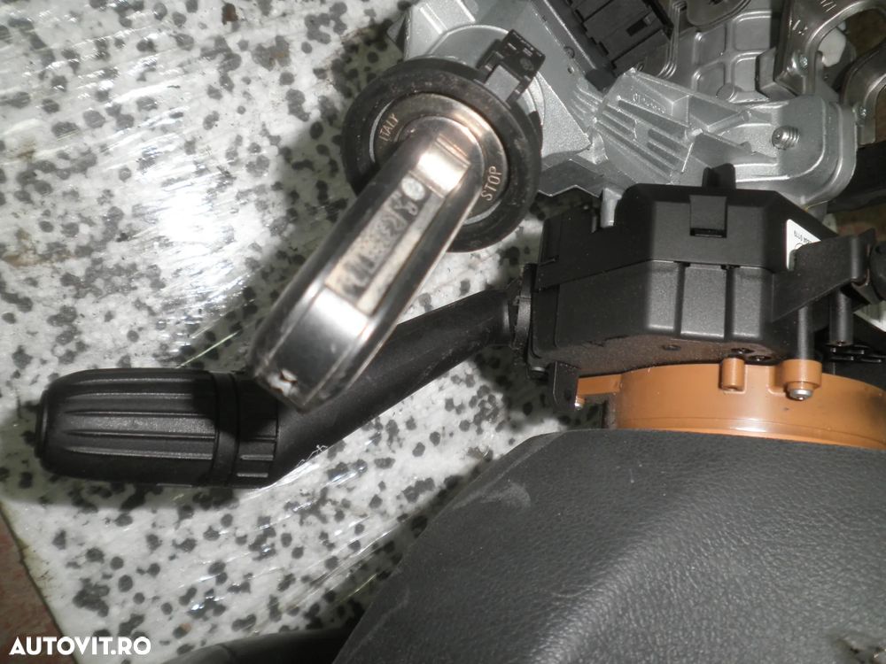 Bloc manete semnalizare , stergator, cruise control Alfa Romeo Giulietta 01561013040 - 2