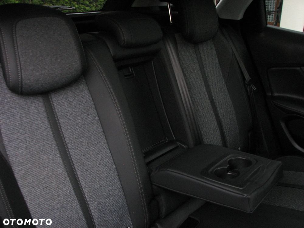 Peugeot 3008 BlueHDi 130 Stop & Start EAT8 Allure - 30