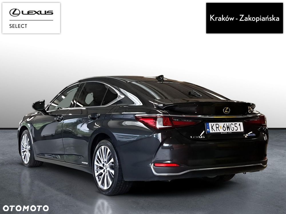 Lexus ES - 8
