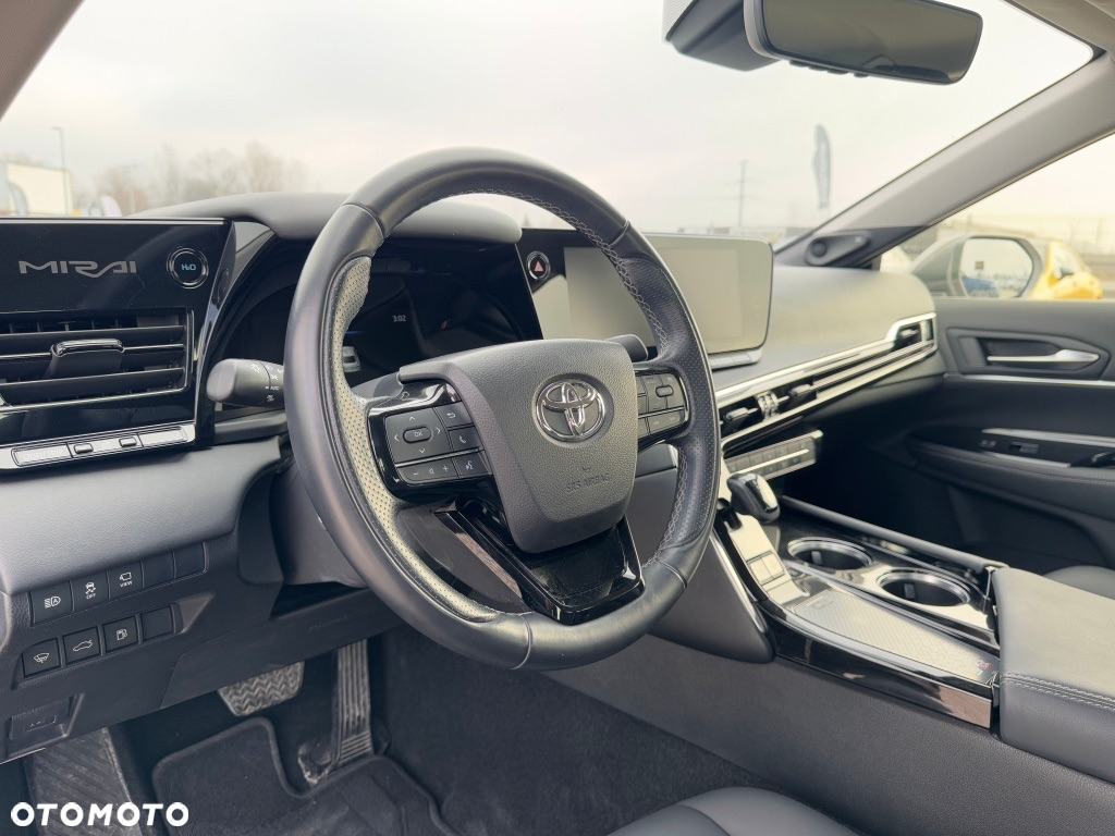 Toyota Mirai - 10