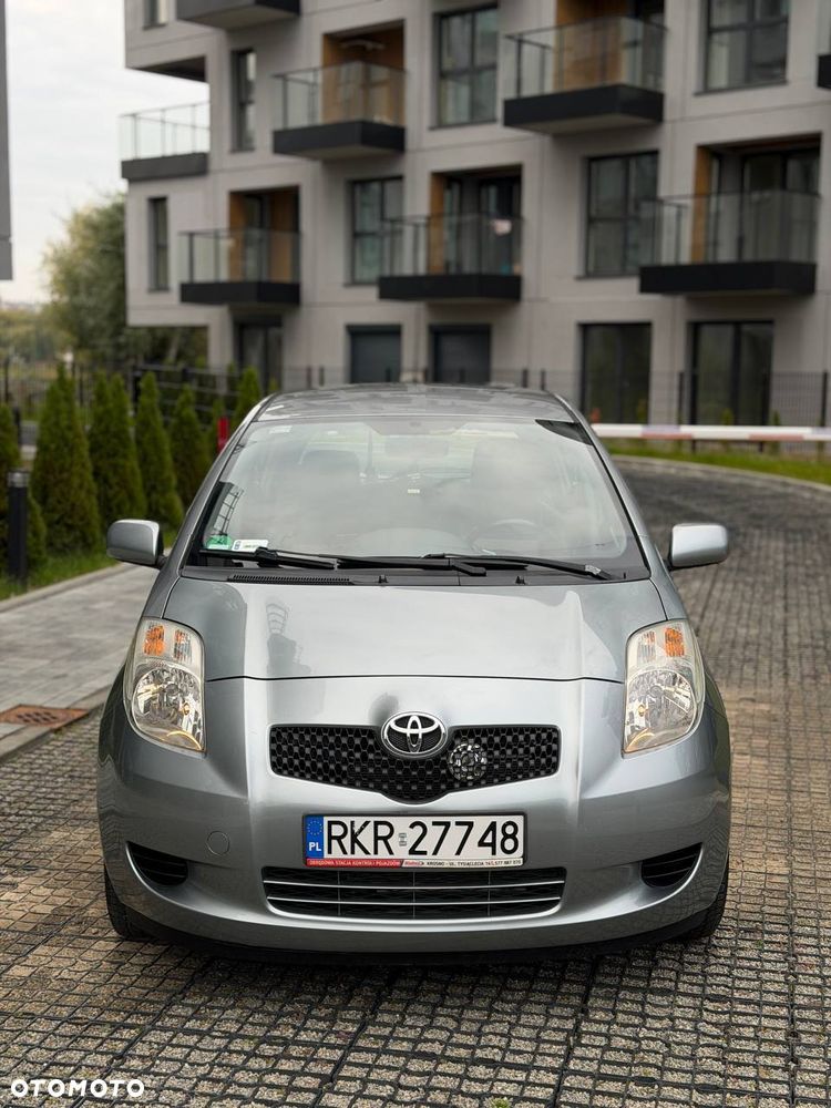 Toyota Yaris 1.3 Prestige - 2