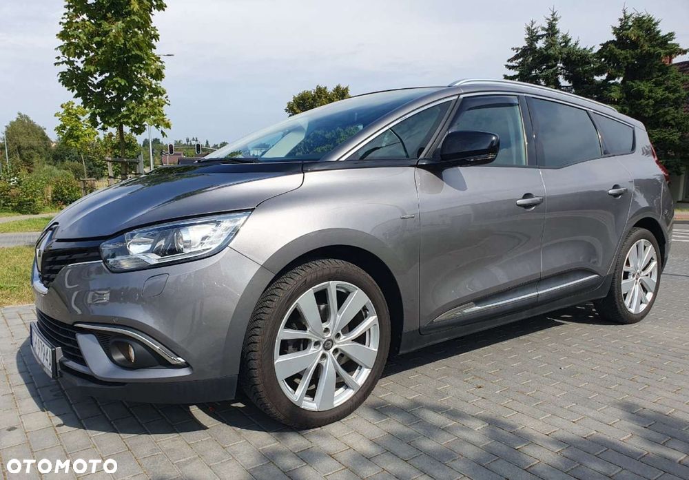 Renault Grand Scenic - 16