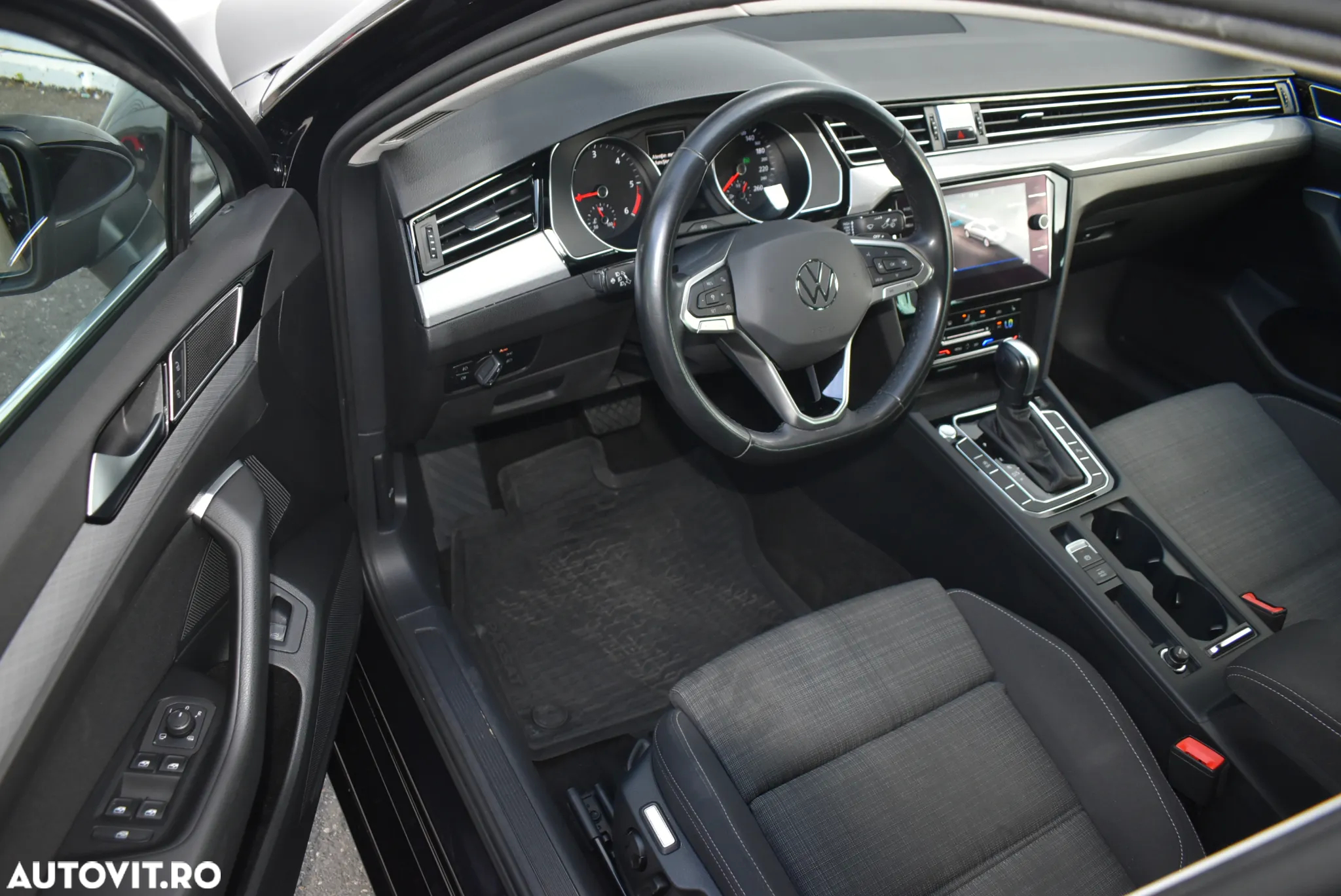Volkswagen Passat 2.0 TDI DSG Comfortline - 21