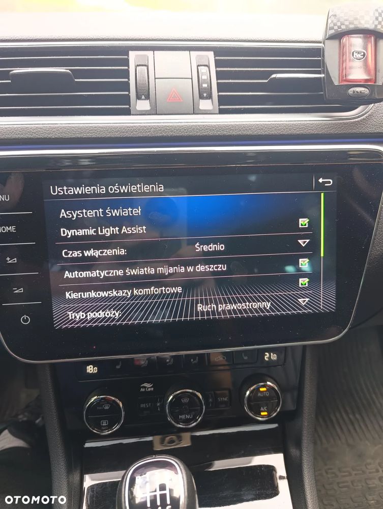 Skoda Superb 2.0 TDI SCR Style - 19