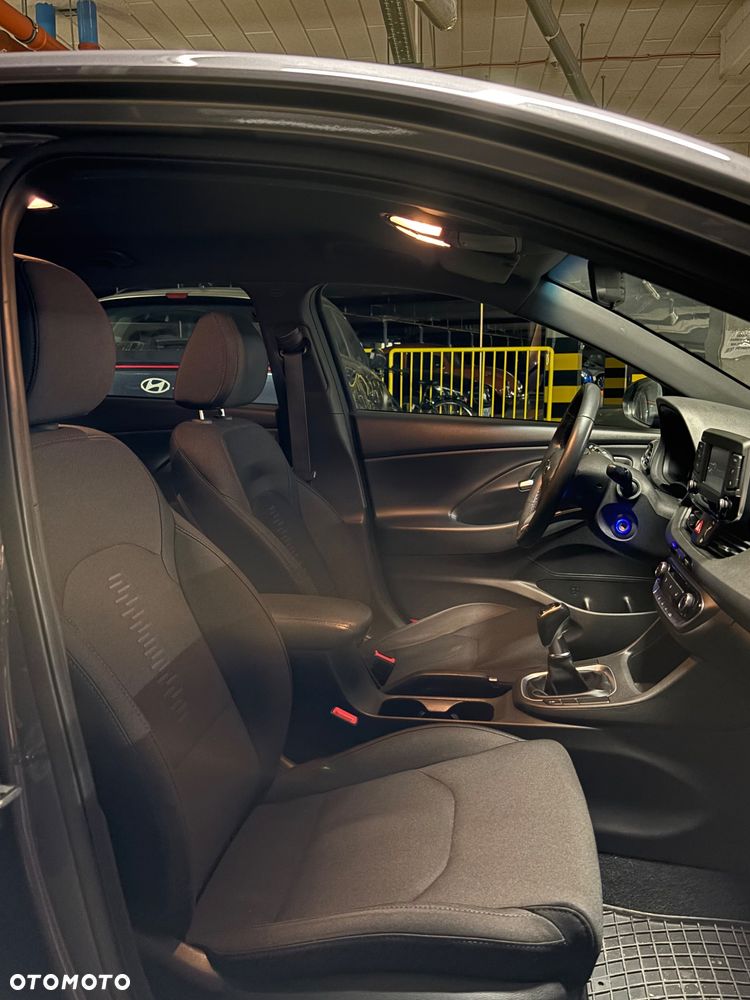 Hyundai i30 1.4 GO - 12