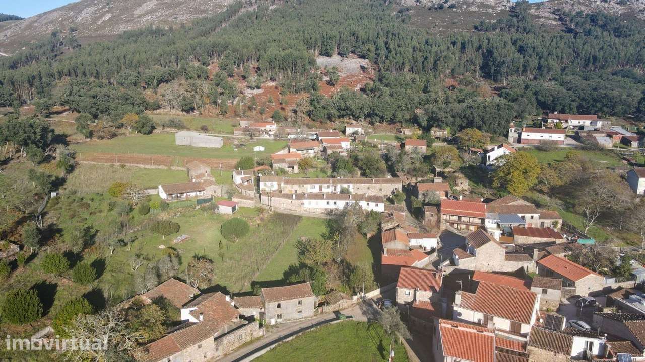 Casa para Recuperar na Impactante Aldeia de Xisto - Ferraria de São Jo - Grande imagem: 2/15
