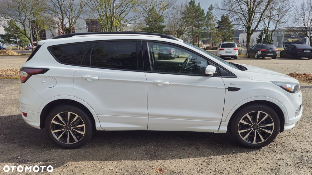Ford Kuga 1.5 EcoBoost 2x4 ST-Line - 5