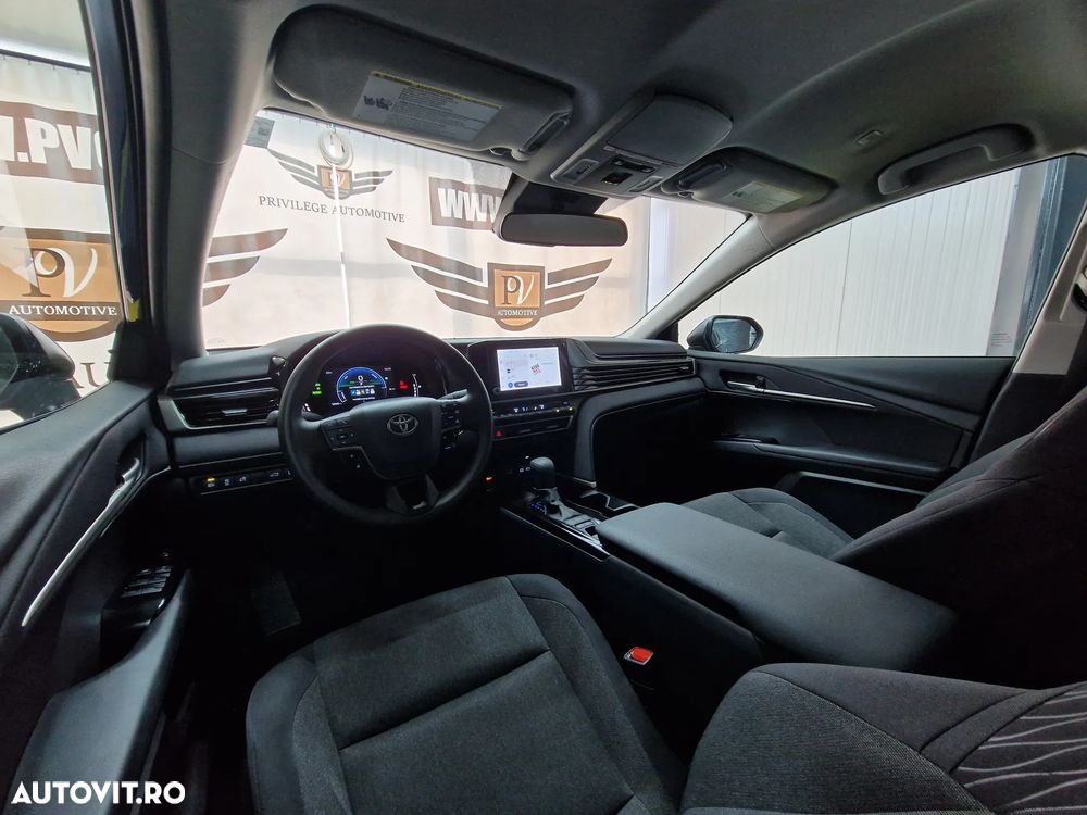 Toyota Camry 2.5 Hybrid Dynamic - 17