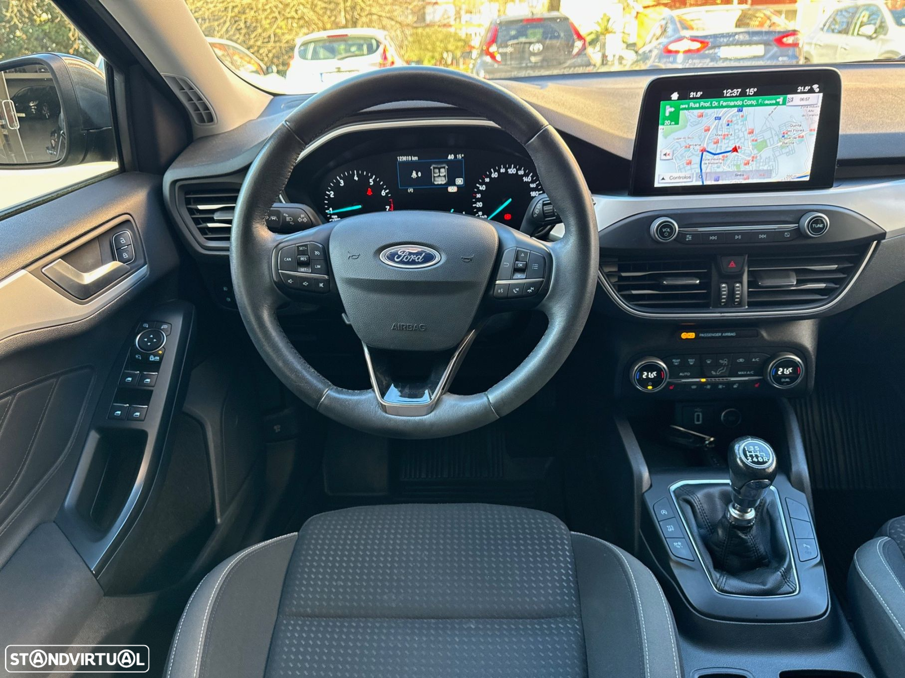 Ford Focus SW 1.0 EcoBoost Business - 24