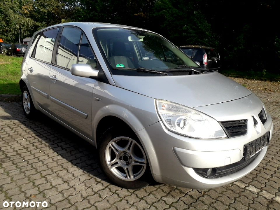 Renault Scenic 1.6 16V Confort Expression - 25