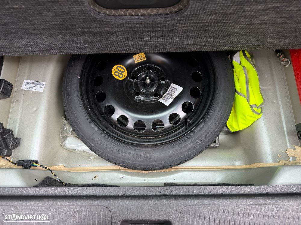 Opel Astra Sports Tourer - 54