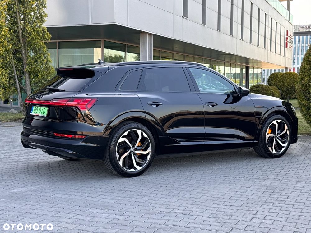 Audi e-tron 55 Quattro S Line - 11
