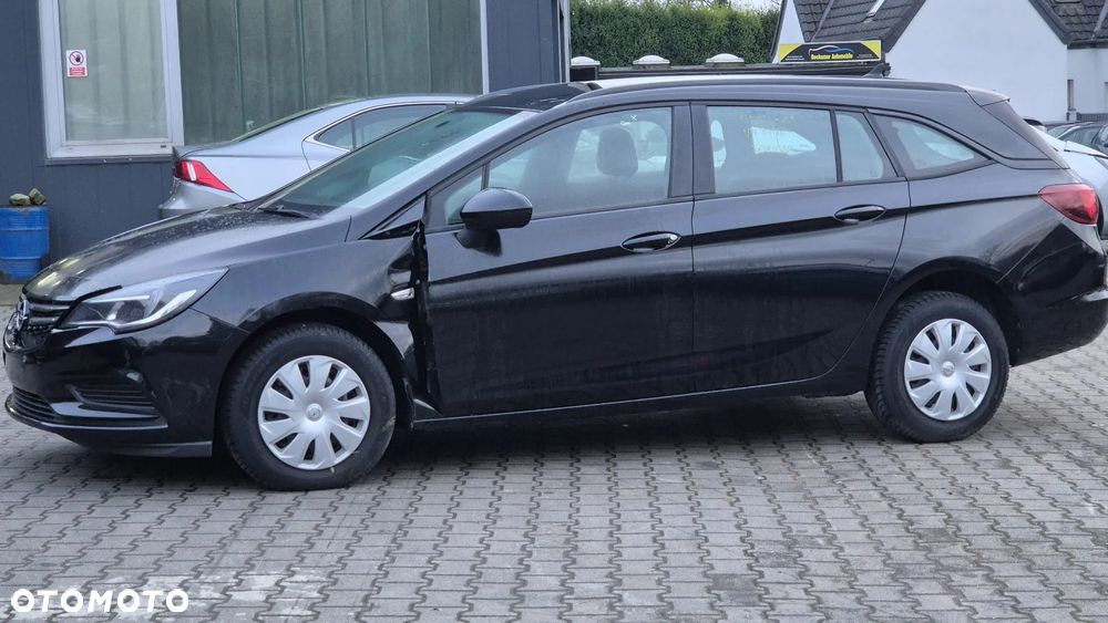 Opel Astra 1.6 CDTI Essentia - 4