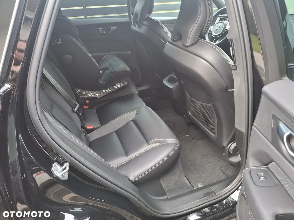 Volvo XC 60 T4 R-Design - 9